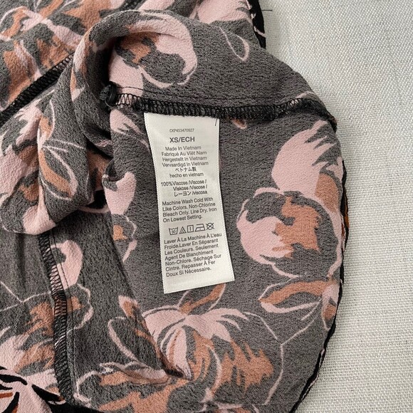 Madewell Duskblossom Shirred Short Sleeve Top. Size XS - Picture 7 of 9